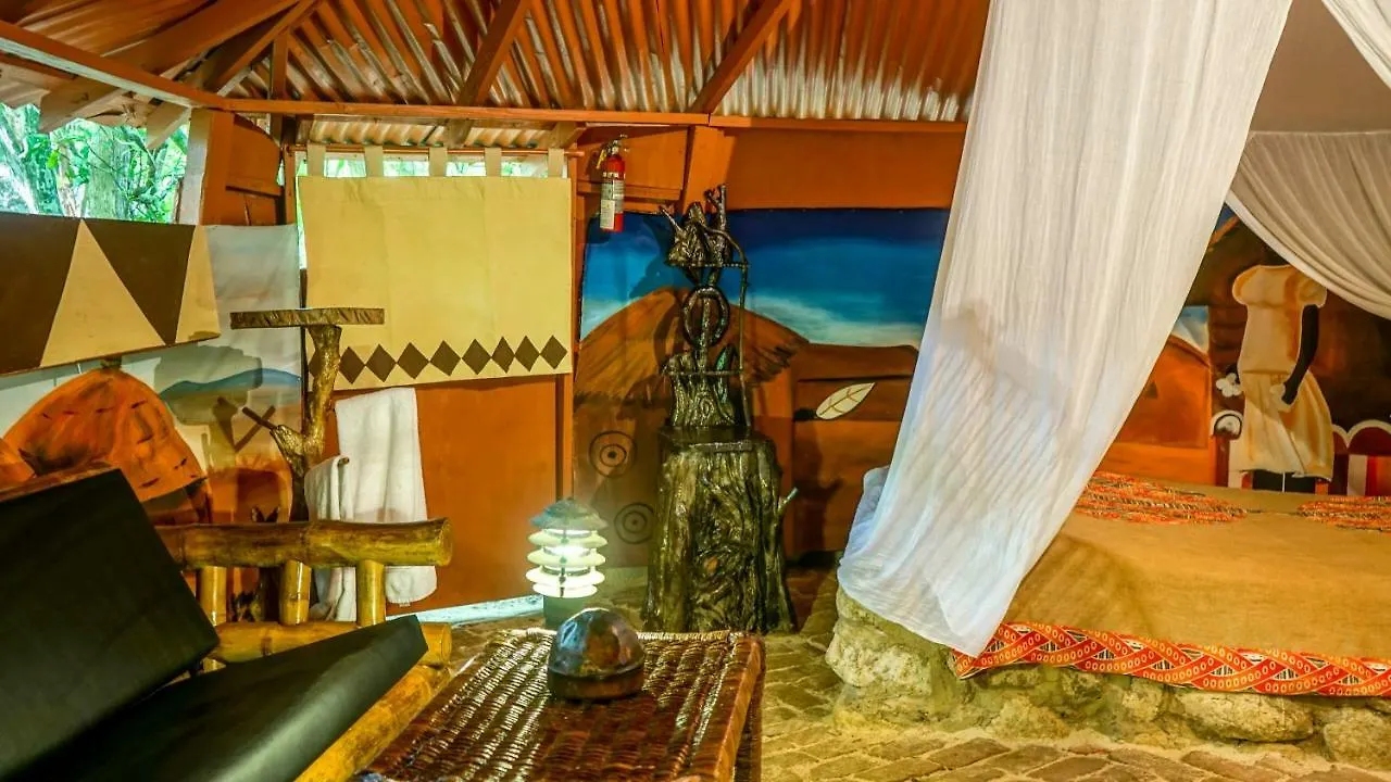 Great Huts Villa Boston Bay